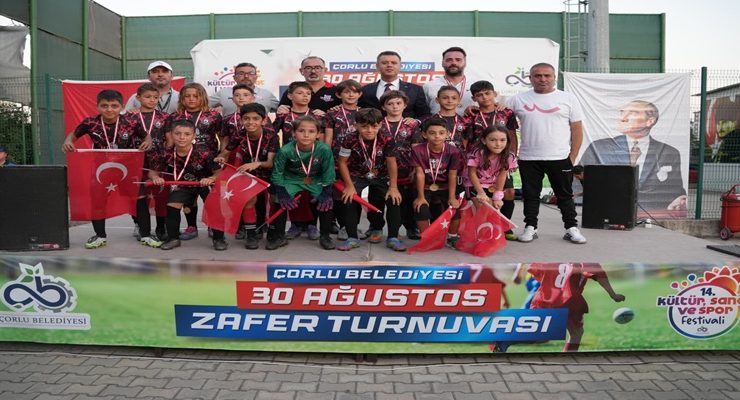 Çorlu’da Zafer Bayramı Coşkusu Futbol Turnuvasıyla Taçlandı