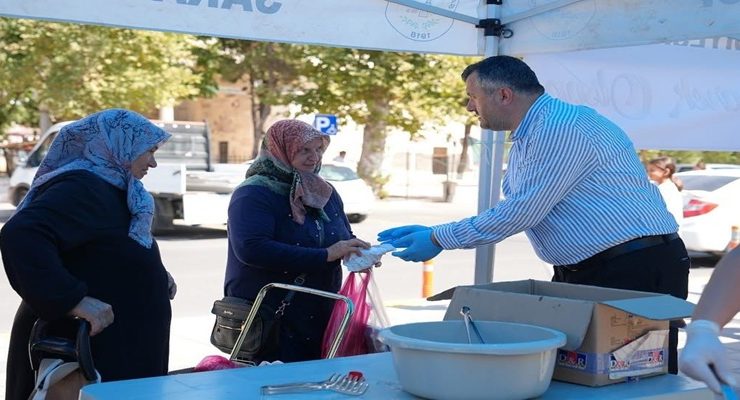Saray Belediyesi’nden lokma ikramı