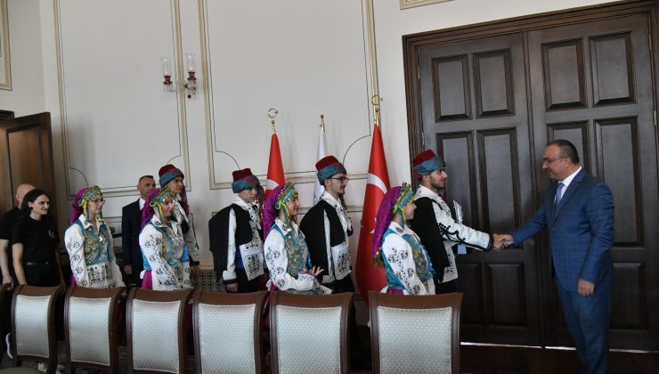 Vali Soytürk 3 Kemaller Halk Dansları Spor Kulübü Üyelerini Kabul Etti