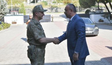Vali Soytürk Garnizon Komutanı Yörüyüş’e İade-i Ziyarette Bulundu