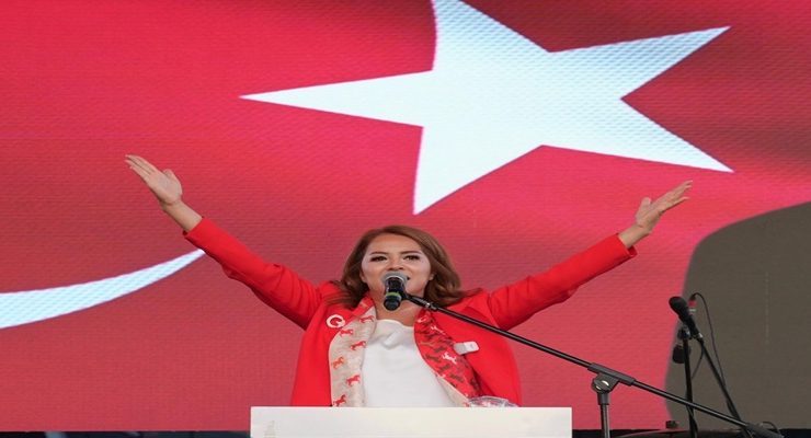 CUMHURİYETİN IŞIĞIYLA AYDINLANIYORUZ, GURURLA YÜRÜYORUZ!