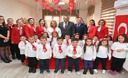 Başkan Volkan Nallar Cumhuriyet Bayramını Çocuklarla Kutladı