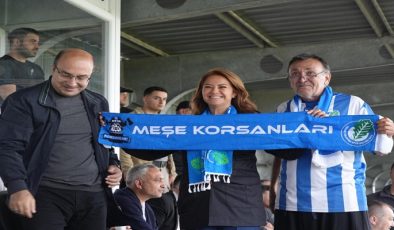 MÜGE BAŞKAN, SEZONUN İLK KARŞILAŞMASINDA TAKIMINI YALNIZ BIRAKMADI!