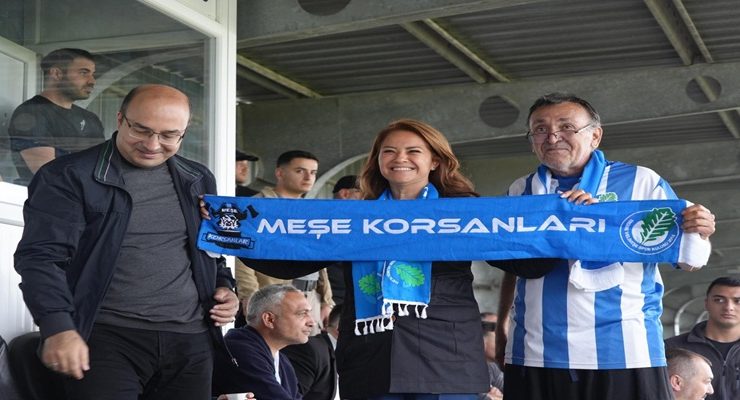 MÜGE BAŞKAN, SEZONUN İLK KARŞILAŞMASINDA TAKIMINI YALNIZ BIRAKMADI!