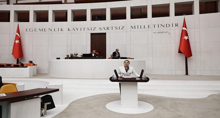 YOKSULLUKTAN KADININ PAYINA ÖLÜM DÜŞÜYOR
