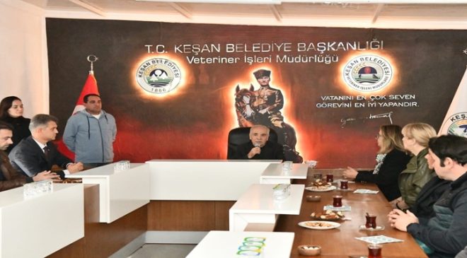 Başkan Özcan, Hayvanseverlerle Bir Araya Geldi