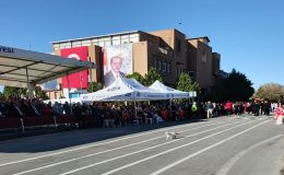 CUMHURİYET BAYRAMI COŞKUSUNA BİR KEDİ’DE KATILDI!