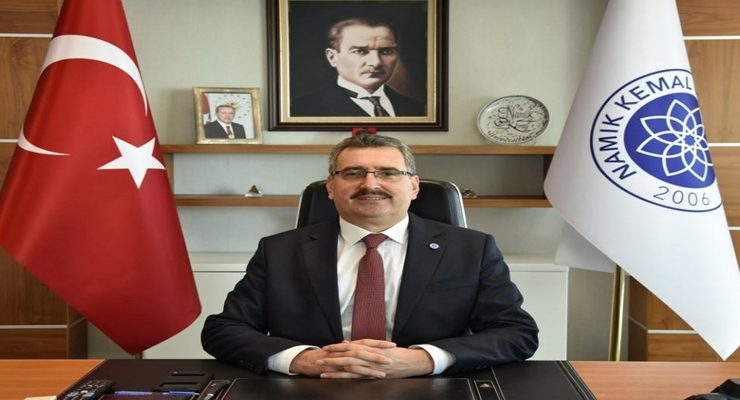 REKTÖR ŞAHİN: “CUMHURİYET,  BİLİM, AKIL VE VATAN SEVGİSİ EKSENİNDE GELECEĞE UZANAN EN GÜÇLÜ TEMİNATIMIZ”