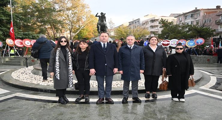 Kırklareli Ticaret ve Sanayi Odası, “Atatürk’ü Anma Günü Çelenk Sunma Töreni”ne Katıldı