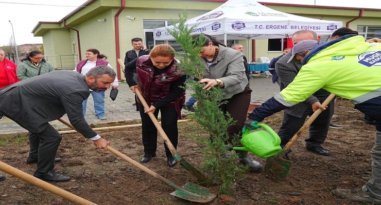 ERGENE’DE FİDANLAR GELECEĞE NEFES OLDU!