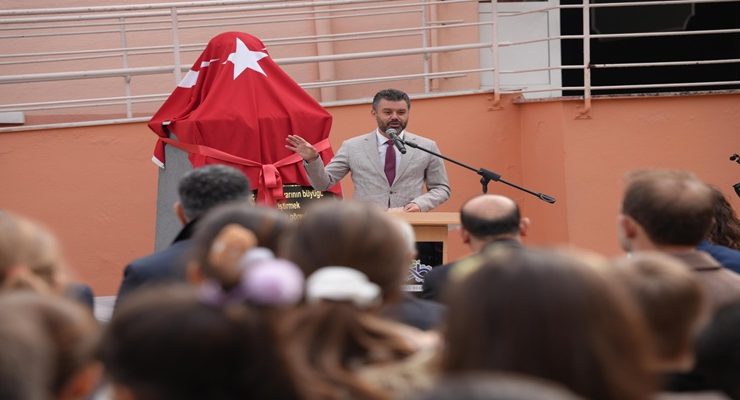 Atatürk İlkokulu Atatürk Büstüne Kavuştu