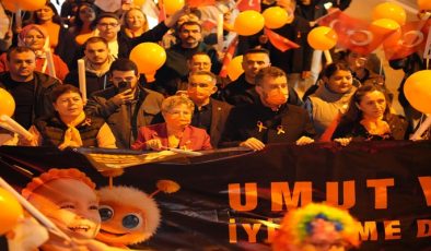 Başkan Sarıkurt, Lösemi Farkındalık Yürüyüşüne Katıldı