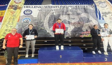 ÇBSK Güreşçisinden Bir Şampiyonluk Daha