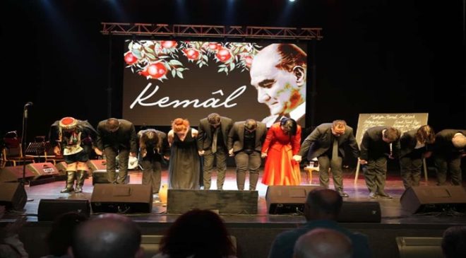 “KEMÂL” MÜZİKALİ İZLEYENLERDEN TAM NOT ALDI