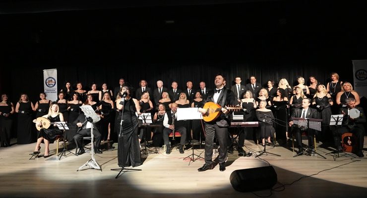 MİMAR SİNAN MUSİKİ DERNEĞİ KULAKLARIN PASINI SİLDİ