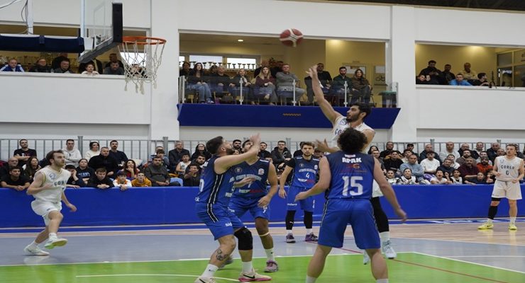 ÇBSK Hem Basketbolda Hem de Voleybolda Kazandı