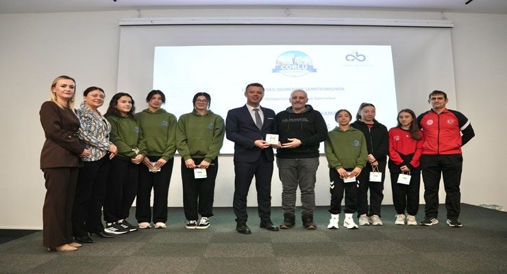 Çorlu’nun Adını Duyuran Başarılı Sporcular Ödüllendirildi