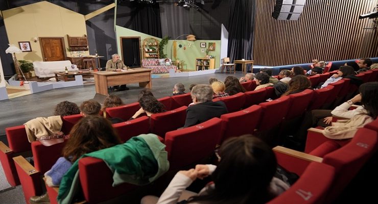 TEKİRDAĞLI TİYATROSEVERLER TİYATRO ATÖLYESİNDE BULUŞTU