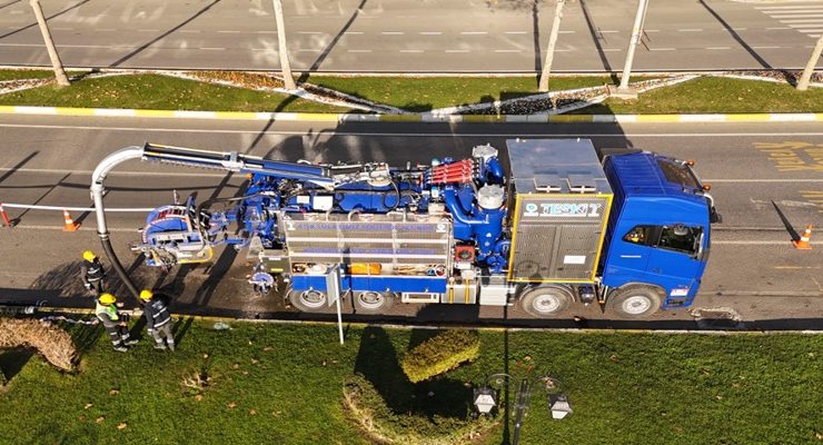 TESKİ’NİN YENİ NESİL KOMBİNE KANAL TEMİZLEME ARACI SAHADA