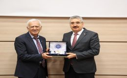 Prof. Dr. Mahmut Ergüt İçin Fen-Edebiyat Fakültesinde Emeklilik Töreni Düzenlendi