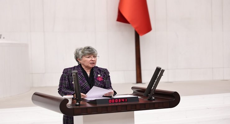 Nurten Yontar: Bu Nöbet Sadece Bugünün Değil, Geleceğin De Emeklileri İçin