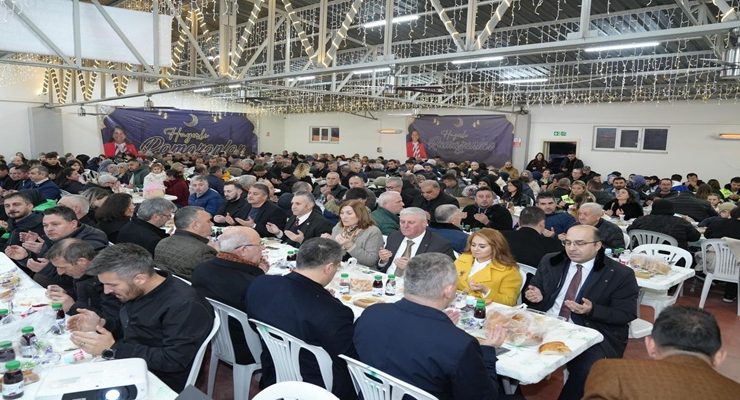 RAMAZAN’IN BEREKETİ VE KARDEŞLİK RUHU İĞNELER MAHALLESİ’NDE AYNI SOFRADA BULUŞTU