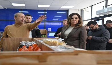 CANDAN BAŞKAN AÇILIŞ ÖNCESİ ÇERKEZKÖY TEK MARKET’TE İNCELEMELERDE BULUNDU