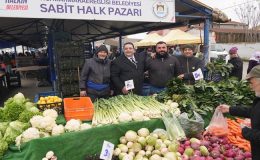 Başkan Bozkurter Halk Pazarı’nda Vatandaşlarla Buluştu
