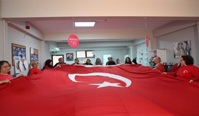 BÜYÜKŞEHİR’DEN BAYRAĞA SAYGI EMEĞE DEĞER