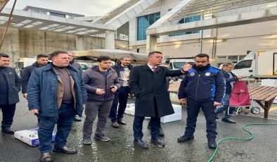 Başkan Sarıkurt’tan Atakent Pazar Yeri Esnafına Ziyaret