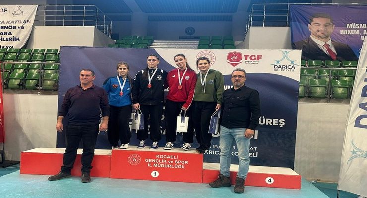 Çorlulu Sporcular Minderde Devleşti