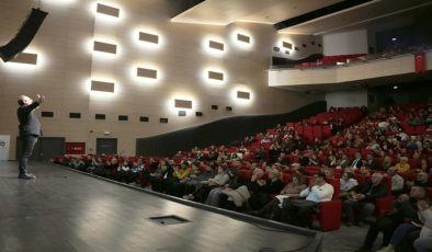 Sunay Akın “Memleket Kumaşı” ile Çorlu’yu Büyüledi