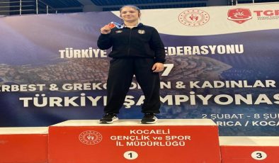 Çorlu’lu Genç Güreşçiler Türkiye Şampiyonasında Derece Elde Etti