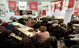 “MİLLETE TEPEDEN BAKANLAR GİDECEK, MİLLETİN HİZMETKARLARI GELECEK!”