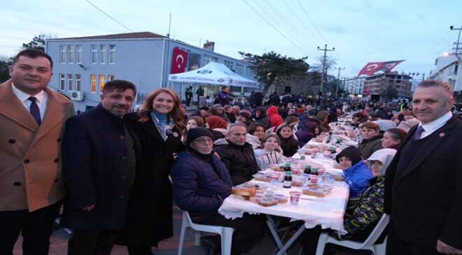 RAMAZANIN SON İFTARINDA BİNLERCE VATANDAŞ VELİMEŞE’DE BULUŞTU