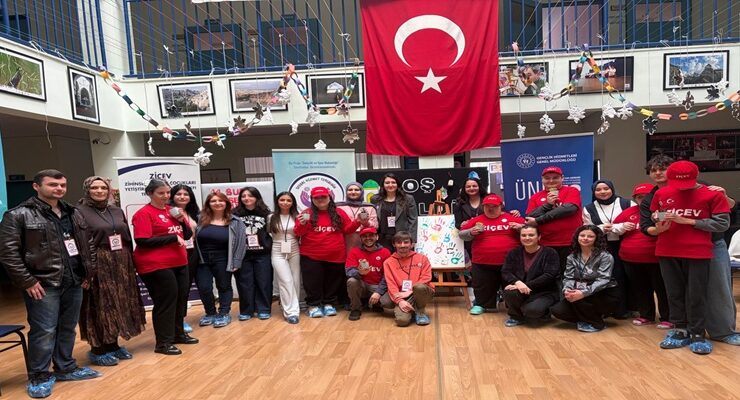 ÜNİVERSİTE ÖĞRENCİLERİNDEN ENGELLİ AİLELERİNE ÜNİDES PROJESİ İLE SOSYAL DESTEK