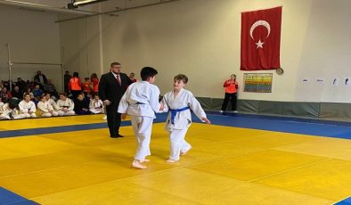 Çorlu’da Okul Sporları Judo İl Birinciliği Heyecanı