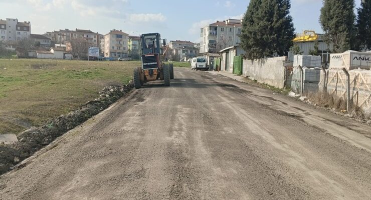 ERGENE’DE YOL BAKIM VE ONARIM ÇALIŞMALARI ARALIKSIZ SÜRÜYOR