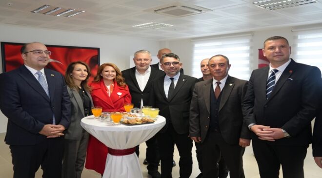 BAŞKAN MÜGE YILDIZ TOPAK PROTOKOL BAYRAMLAŞMA PROGRAMLARINA KATILDI