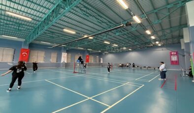 Çorlu’da Badminton Heyecanı: Şampiyonlar Belli Oldu