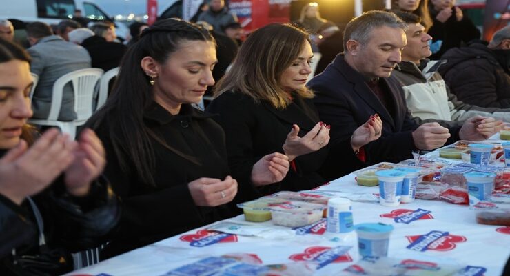 BÜYÜKŞEHİR’İN İFTAR BULUŞMALARI SÜLEYMANPAŞA İLE TAÇLANDI