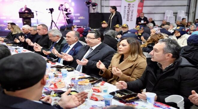 BİNLERCE YURTTAŞ BÜYÜKŞEHİR’İN DAYANIŞMA SOFRALARINDA BULUŞUYOR