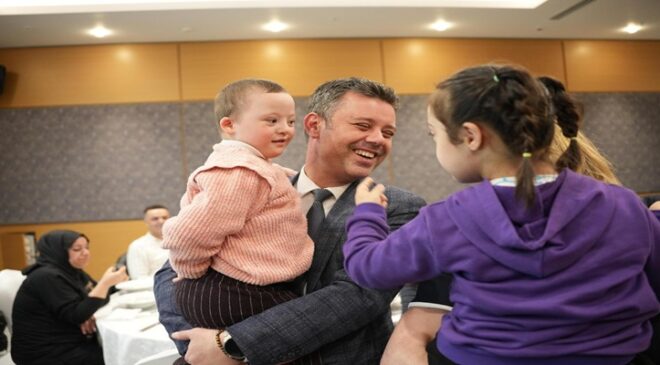 Başkan Sarıkurt, Özel Çocuklar ve Aileleriyle İftar Sofrasında Buluştu