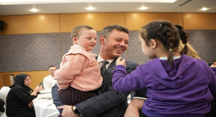 Başkan Sarıkurt, Özel Çocuklar ve Aileleriyle İftar Sofrasında Buluştu