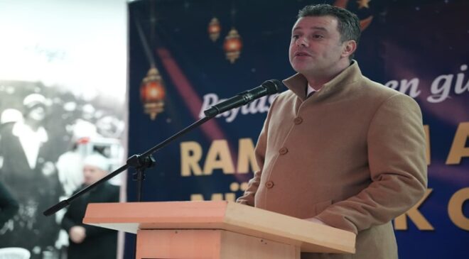 Cumhuriyet Meydanı’nda Binlerce Çorlulu Gönül Sofrasında Buluştu