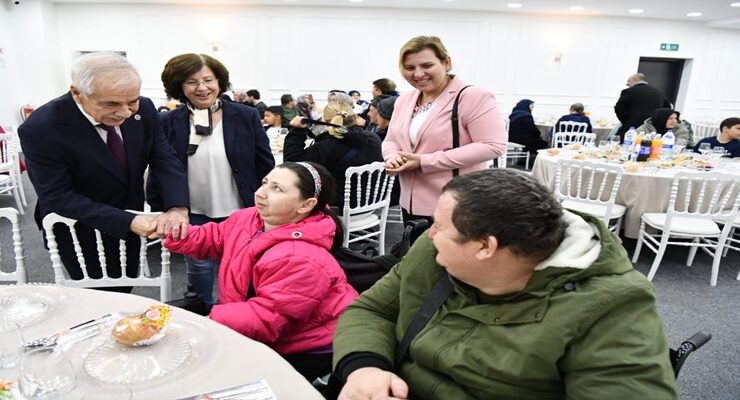Gönüller Keşan Belediyesi’nin Engelsiz İftar Sofrasında Buluştu
