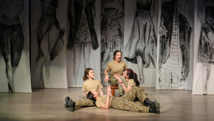 “KADINCA KARARINCA” SARAY ATATÜRK KÜLTÜR MERKEZİ’NDE SAHNELENDİ