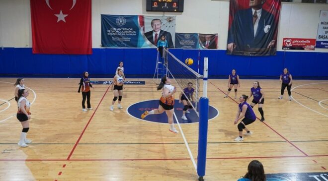 Çorlu’da 8 Mart’a Özel “Evinin Sultanları Voleybol Turnuvası” Düzenlendi