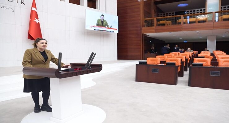 Ateş Çemberinde Masal Anlatmayın