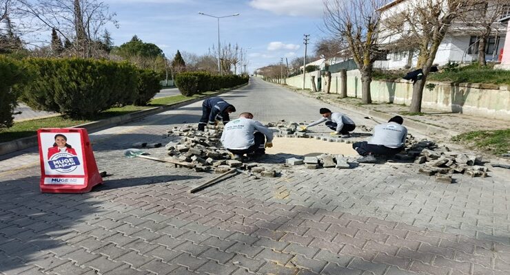 3 MAHALLEDE KİLİT TAŞI DÖŞEMESİ YAPILDI